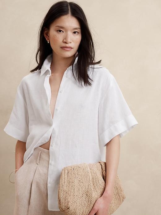 The Boxy Linen Shirt Product Image