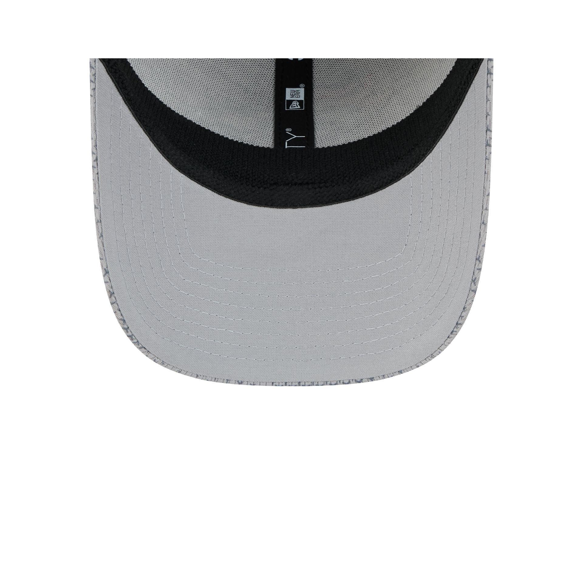 Denver Broncos 2024 Sideline Gray 39THIRTY Stretch Fit Hat Male Product Image