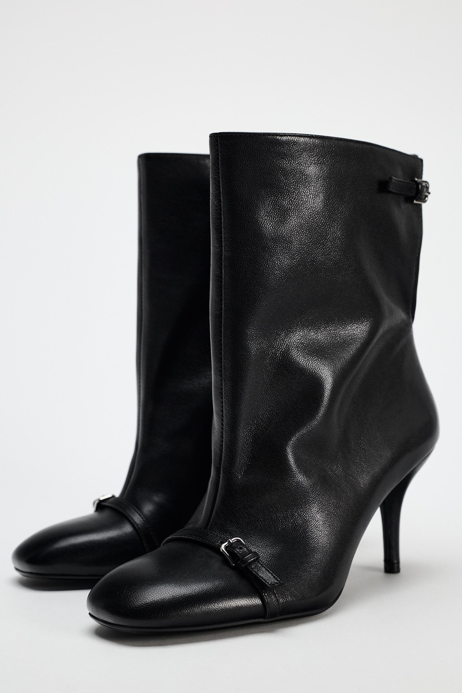 ROUND TOE LEATHER ANKLE BOOTS Product Image