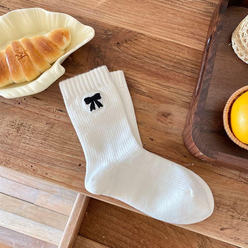 Bow Embroidered Ribbed Socks / Set Product Image