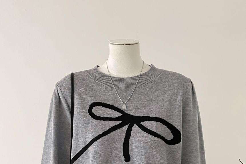 Round Neck Bow Print Sweater Product Image