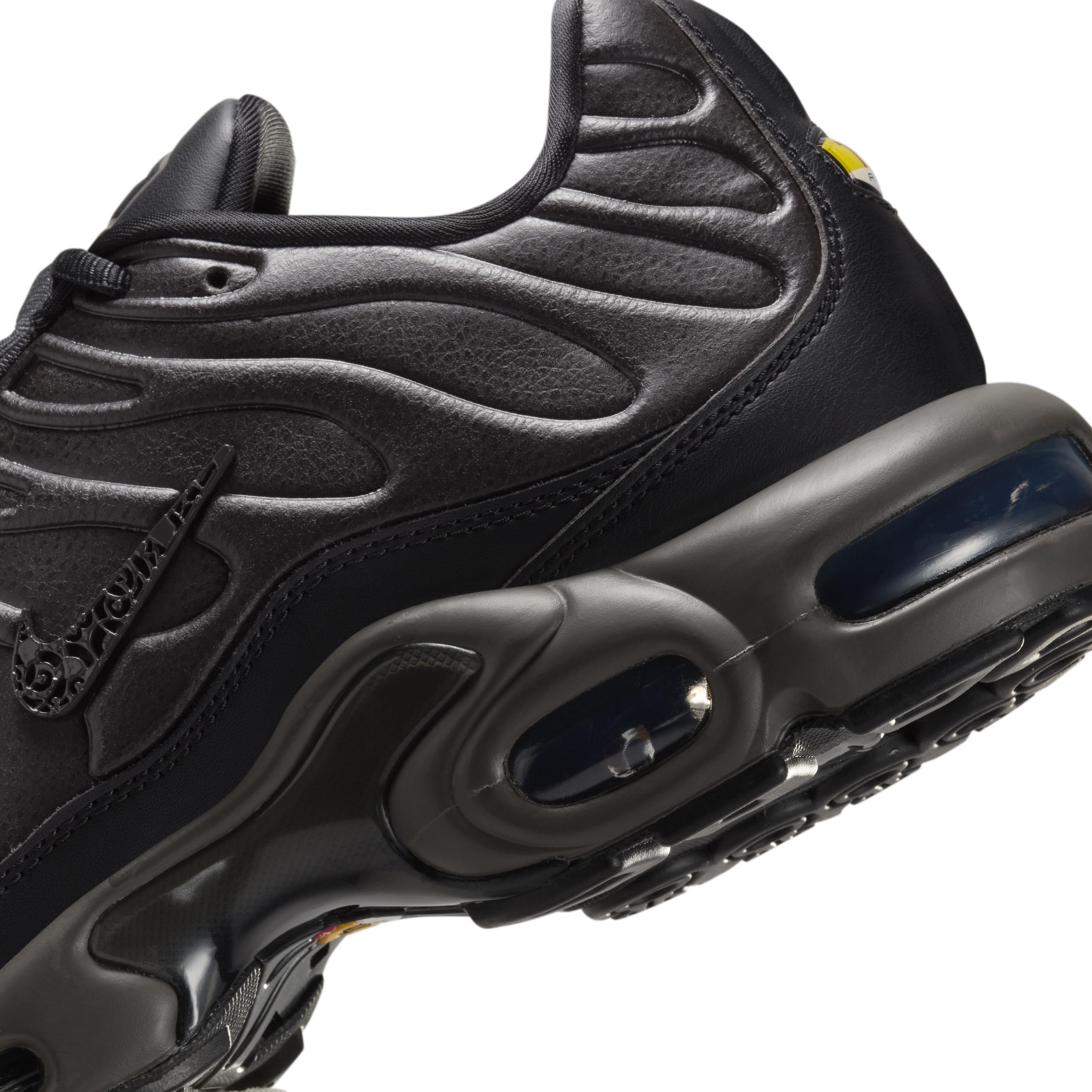 Nike Men's Air Max Plus Premium Shoes Product Image