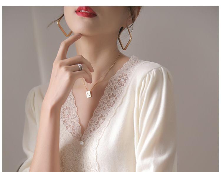 Puff-Sleeve V-Neck Plain Lace Trim Knit Top Product Image