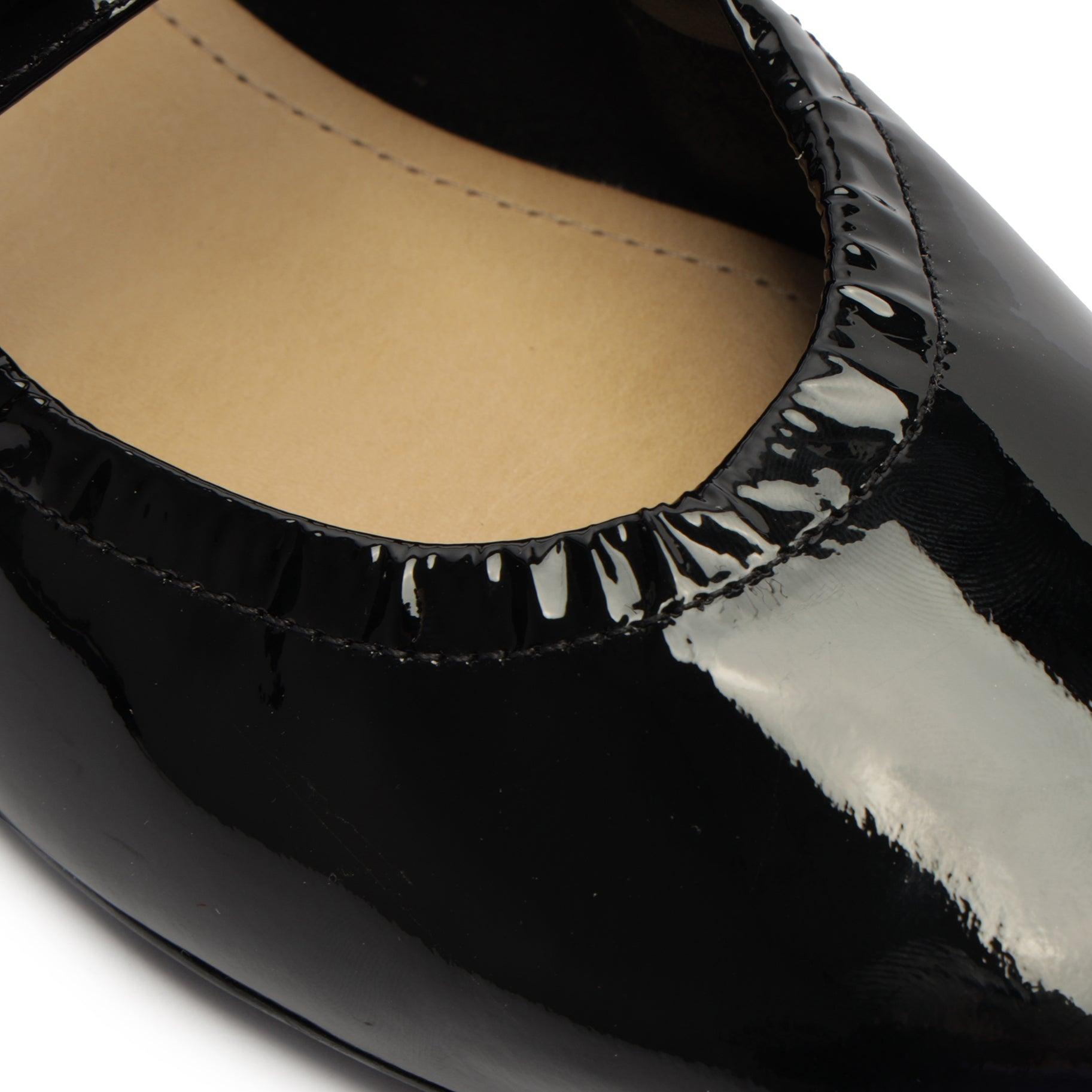 Calita Patent Leather Flat Female Product Image