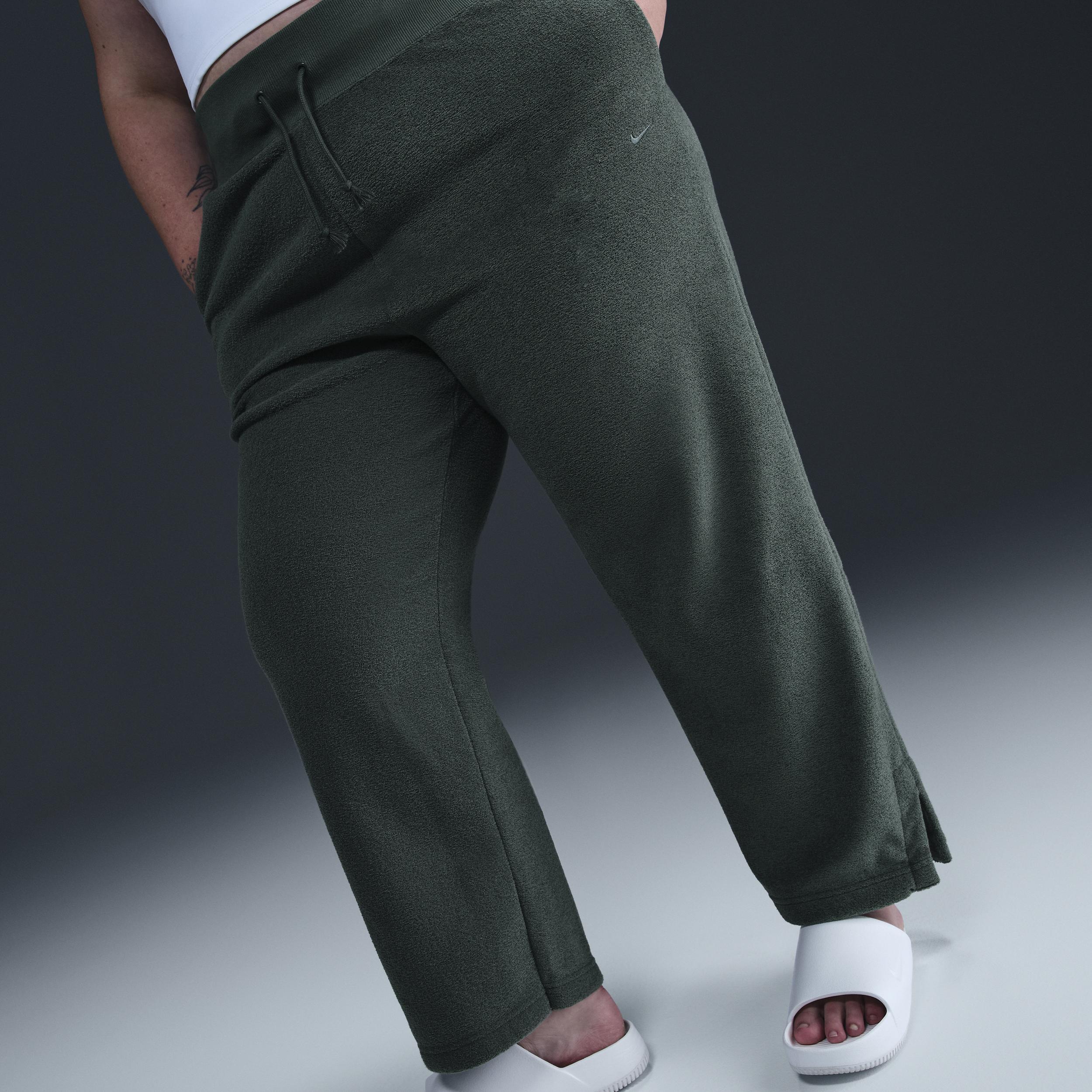 Women's Nike Sportswear Phoenix Plush High-Waisted Wide-Leg Cozy Fleece Pants (Plus Size) Product Image