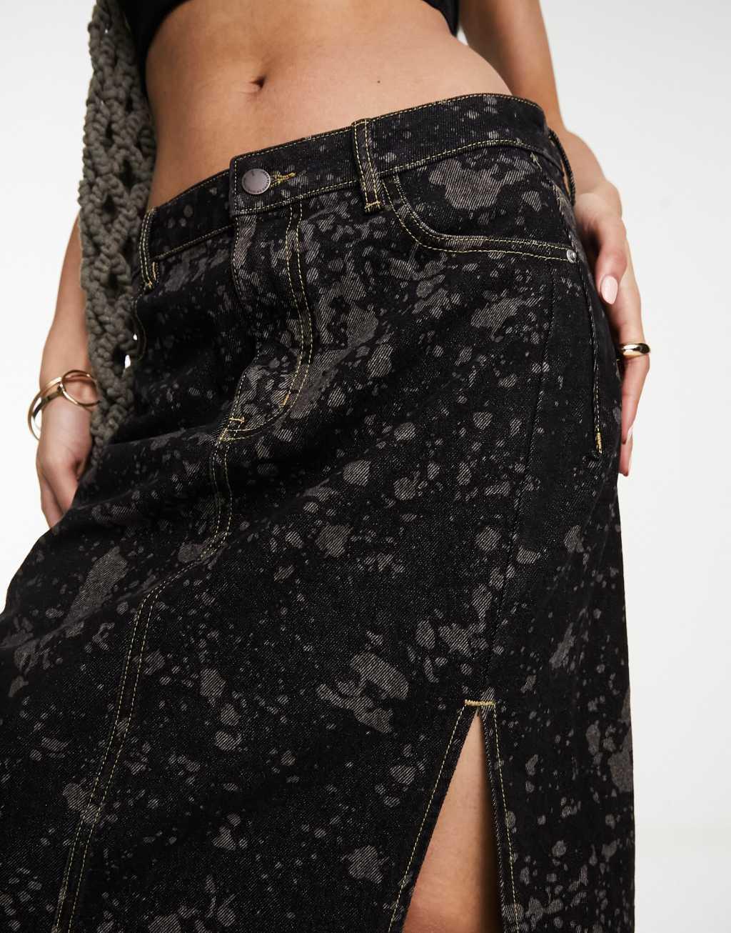 Urban Revivo denim midi skirt with split in black print Product Image