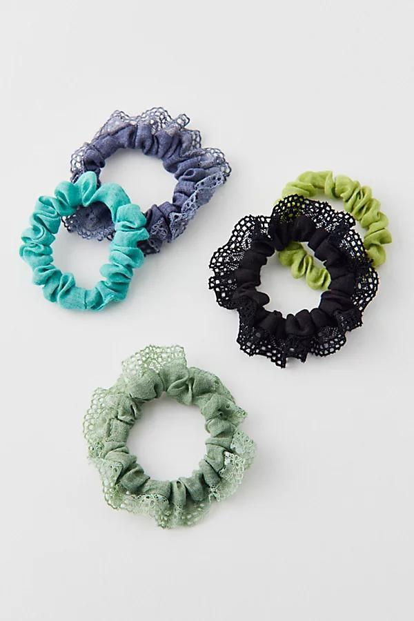 Sunwashed Scrunchie Set Womens at Urban Outfitters Product Image