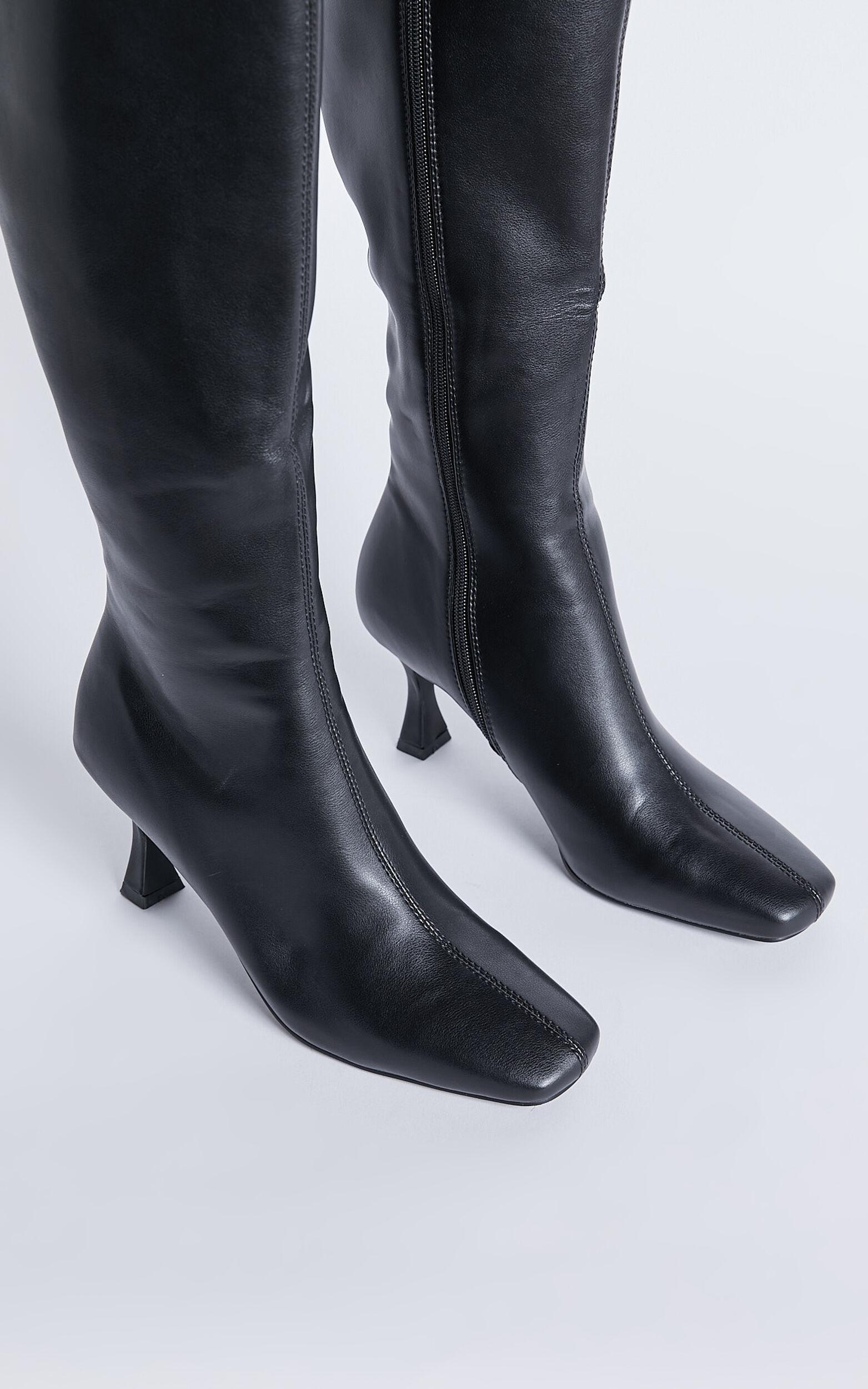 Billini - Corbin Boots in Black Product Image