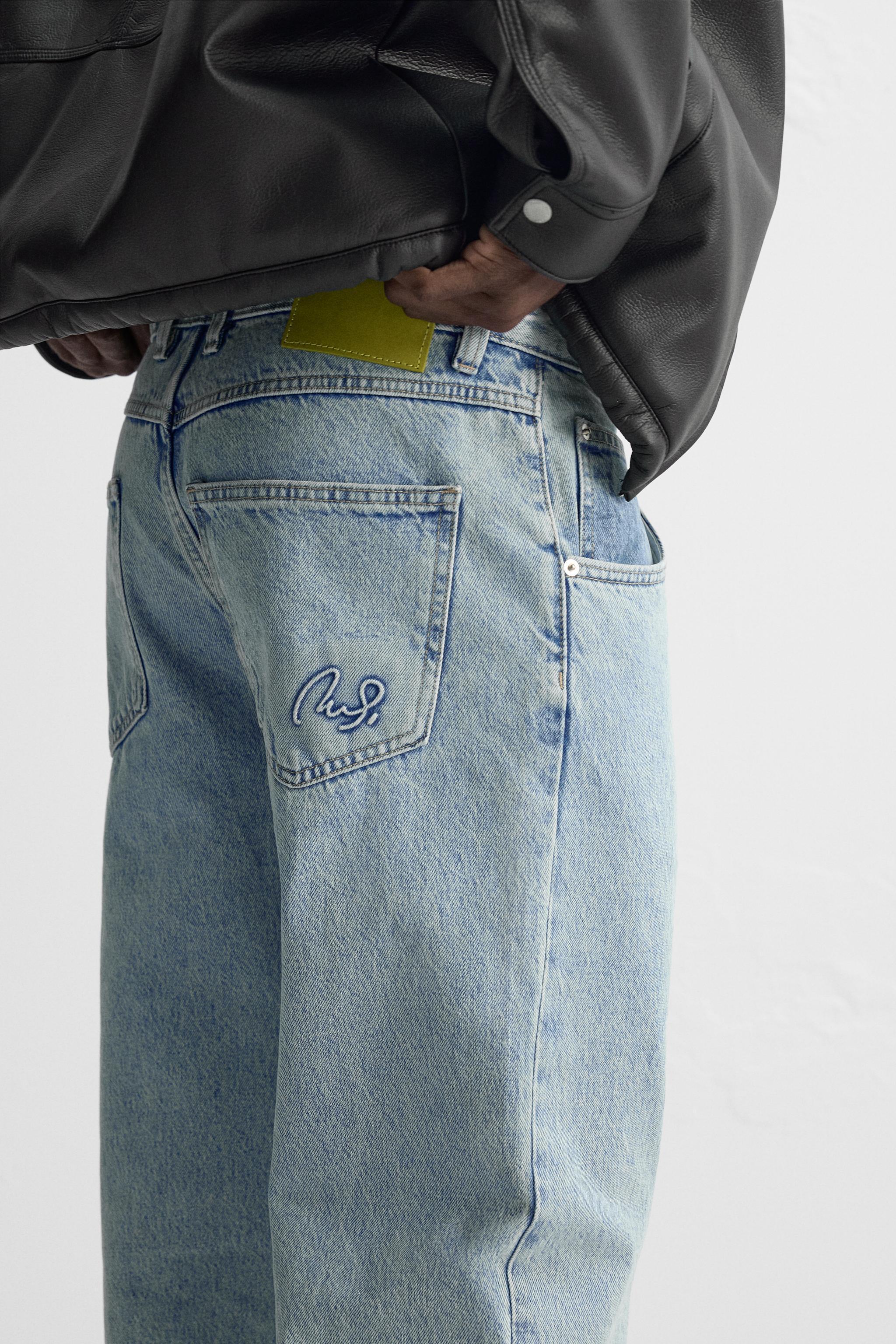 RELAXED FIT JEANS Product Image