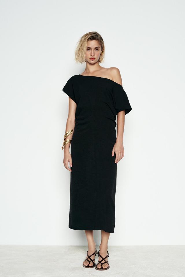 FLOWY PLEATED DRESS Product Image