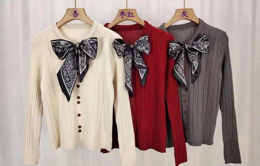 Crew Neck Patterned Scarf Button-Up Cardigan Product Image