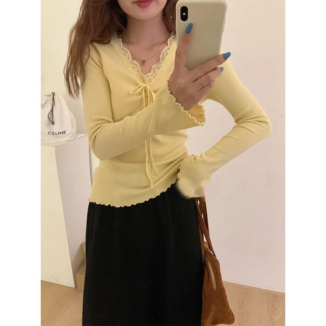 Long-Sleeve V-Neck Plain Bow Lettuce Edge Lace Trim Knit Top Product Image