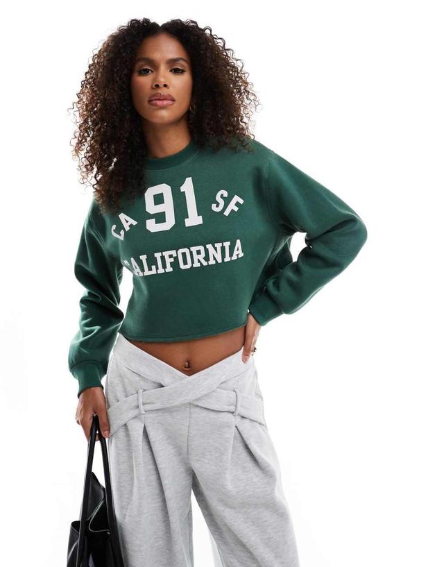 Pull&Bear 91 graphic cut off sweat in bottle green Product Image