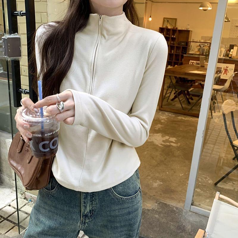 Mock Two-Piece Long-Sleeve Mock Neck Plain Half-Zip T-Shirt Product Image