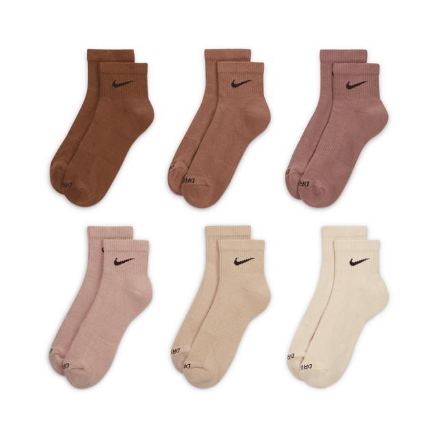 Nike Men's Everyday Plus Cushioned Training Ankle Socks (6 Pairs) Product Image