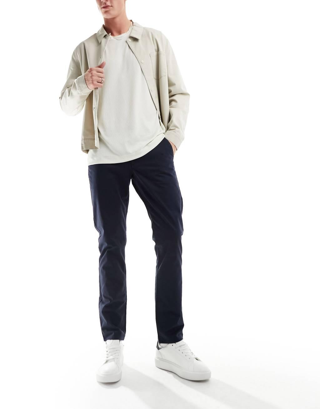 Farah Elm cotton mix chino twill pants in navy Product Image