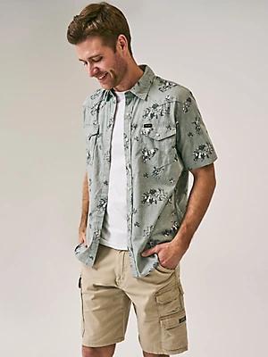 Men's Wrangler Authentics® Cargo Short | Men's SHORTS | Wrangler® Product Image