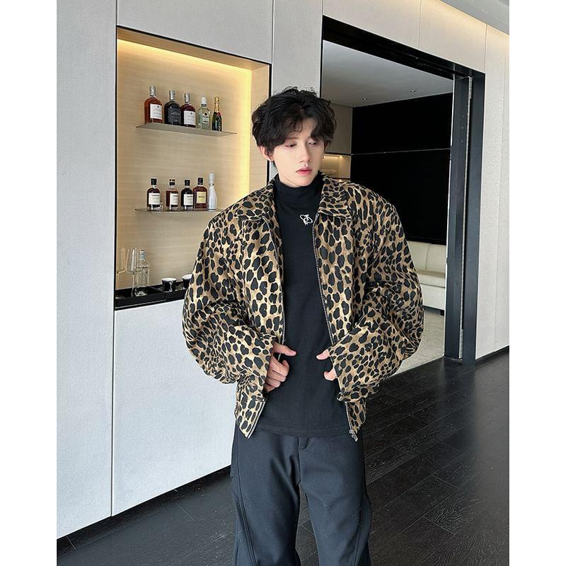 Long-Sleeve Leopard Zipped Jacket Product Image