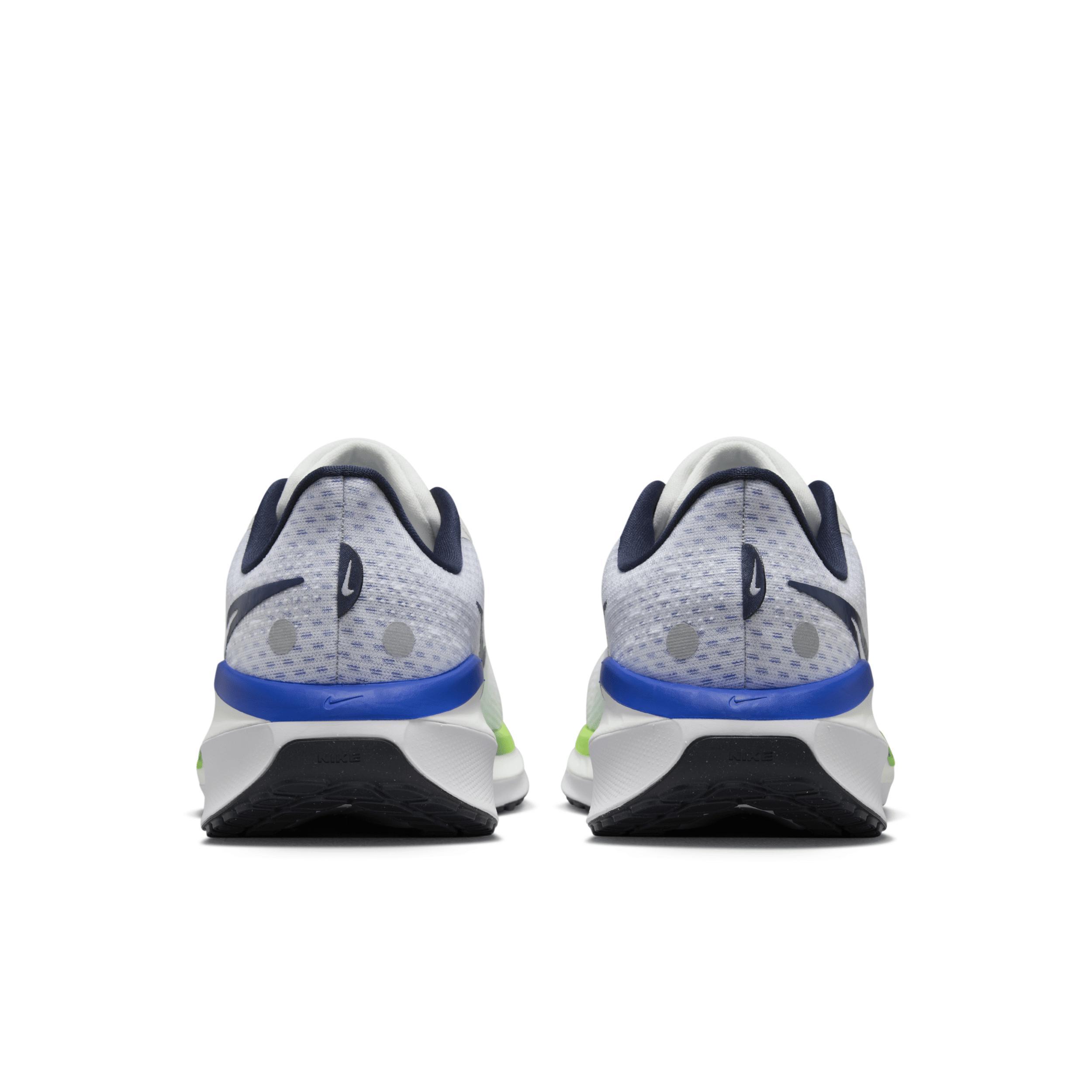 Nike Men's Vomero 17 Road Running Shoes (Extra Wide) Product Image