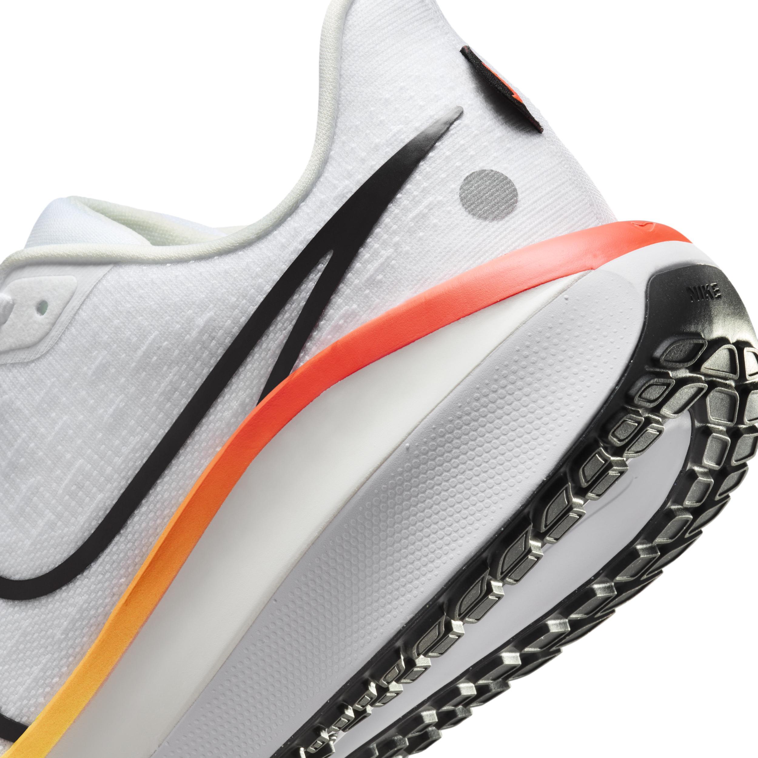 Nike Mens Nike Vomero 17 - Mens Shoes White/Black/Pure Platinum Product Image