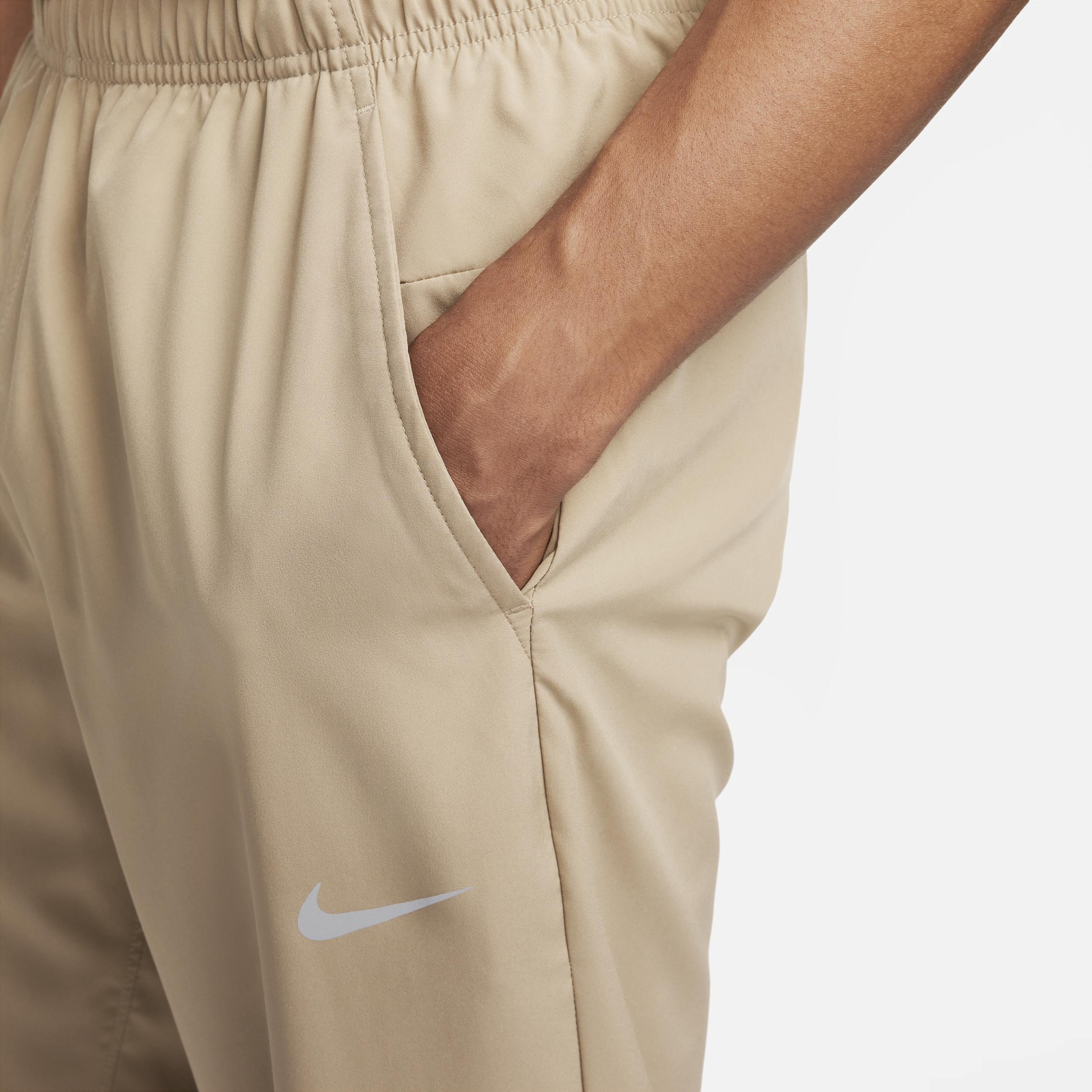 Nike Men's Form Dri-FIT Tapered Versatile Pants Product Image