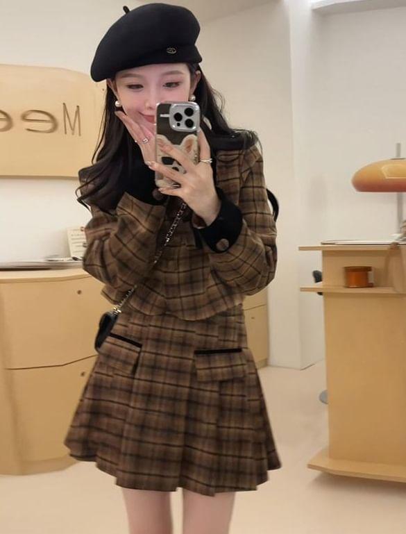 Set: Collared Plaid Button-Up Crop Jacket + Mini A-Line Skirt Product Image