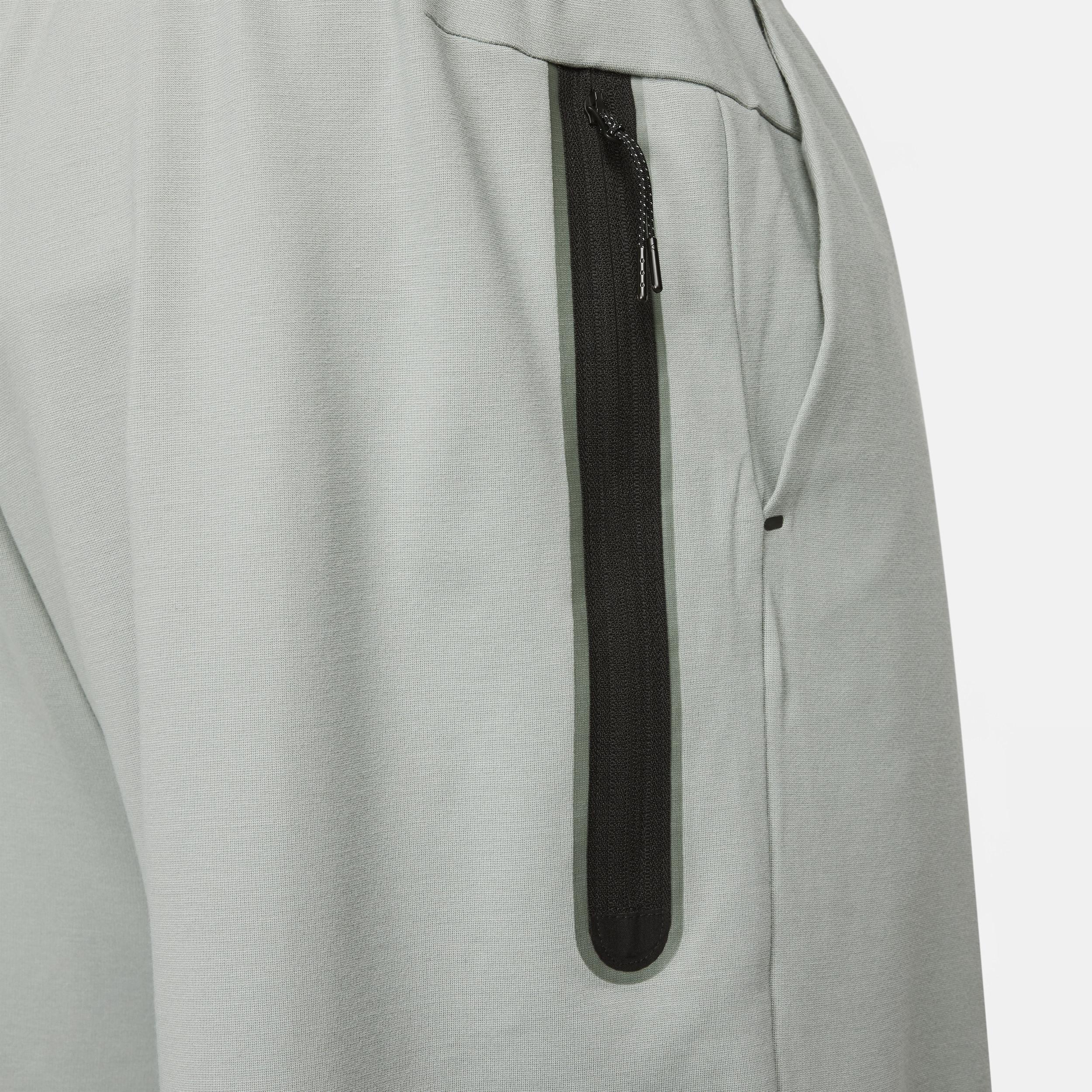 Men's Nike Sportswear Tech Fleece Lightweight Shorts Product Image