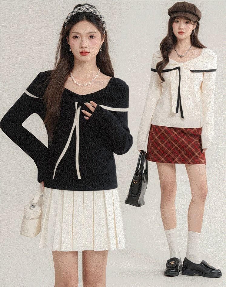 Long-Sleeve V-Neck Knot Front Knit Top Product Image