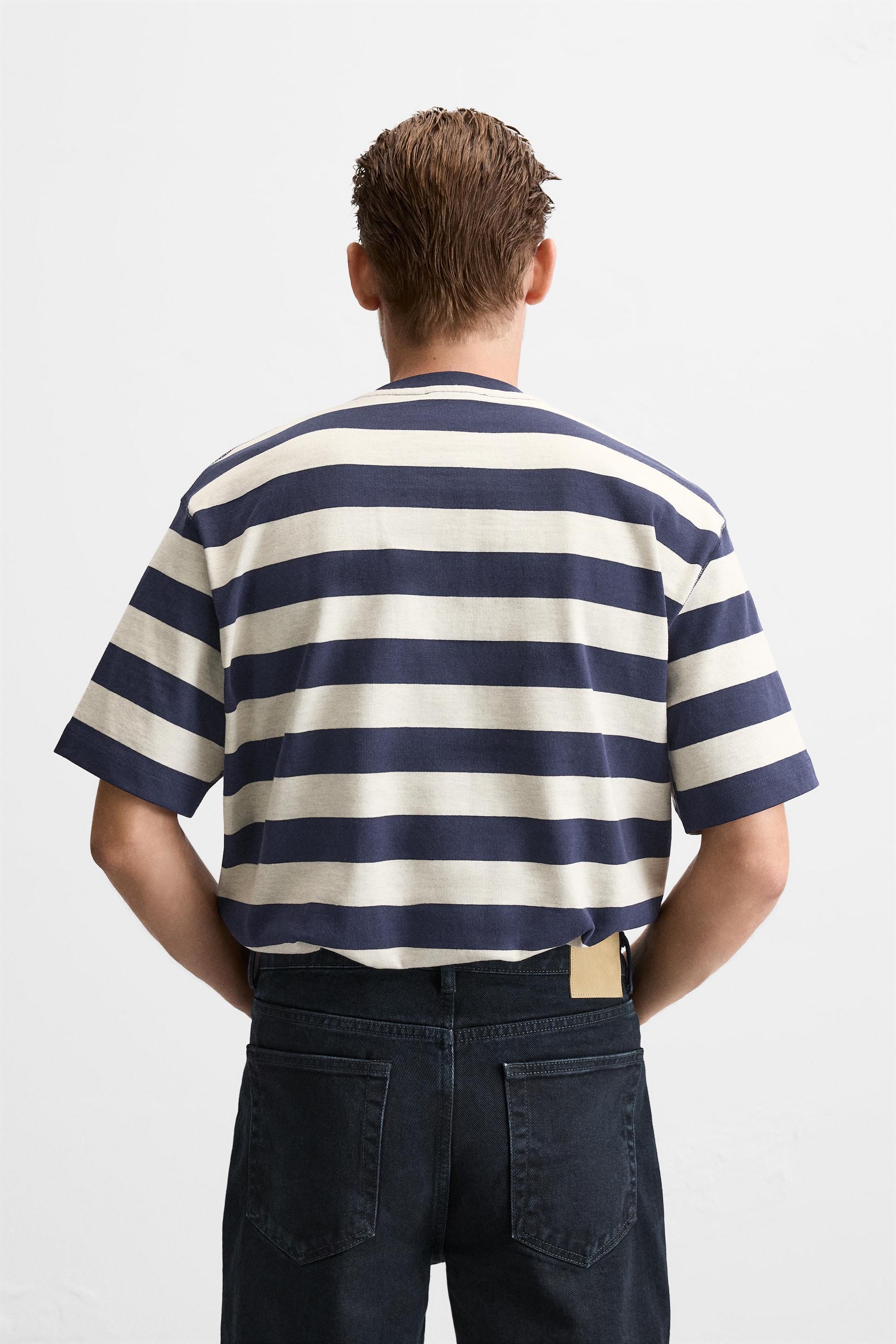 STRIPED T-SHIRT Product Image