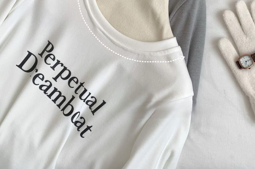 Long-Sleeve Crewneck Lettering T-Shirt Product Image