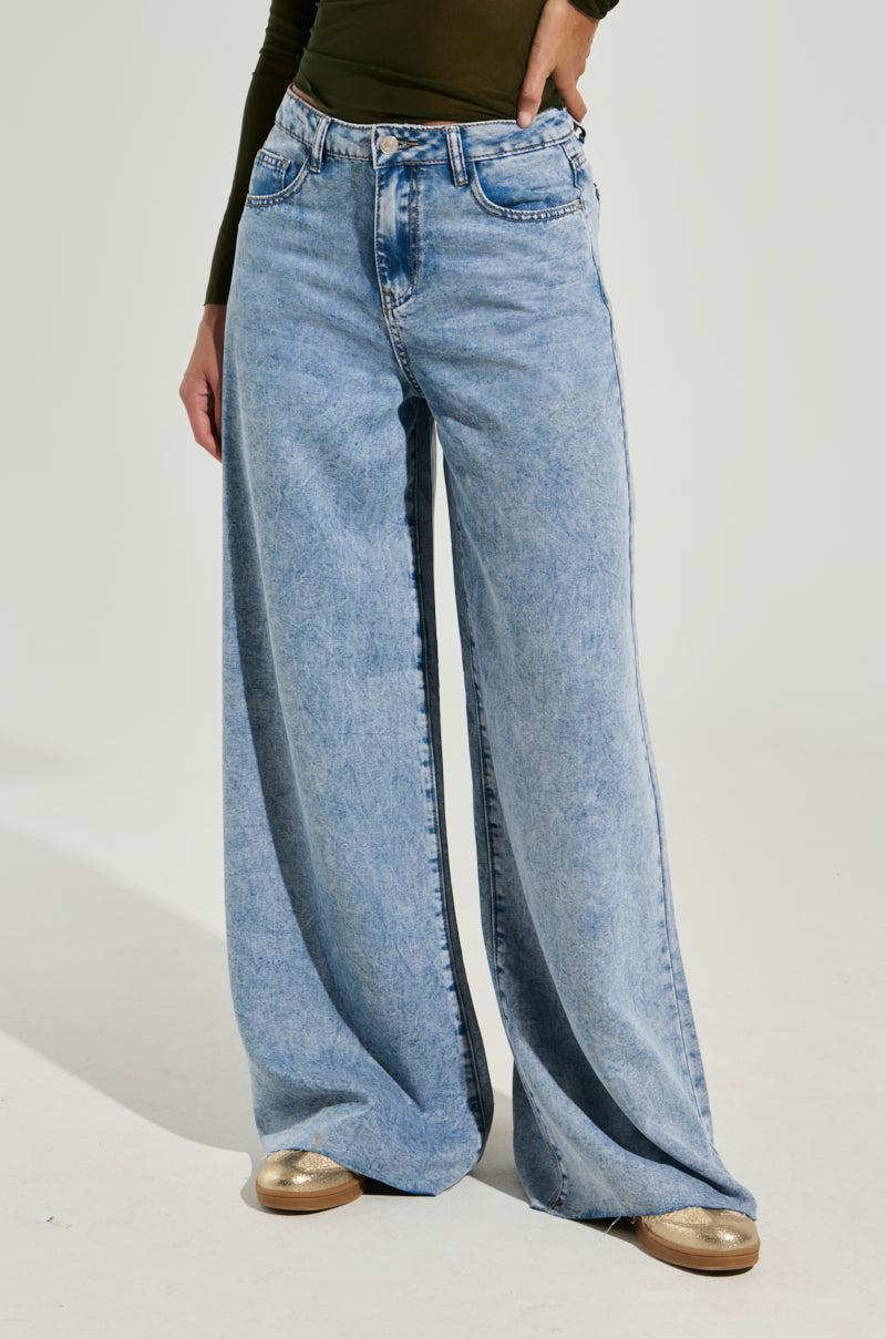 DREAMER WIDE LEG JEAN Product Image