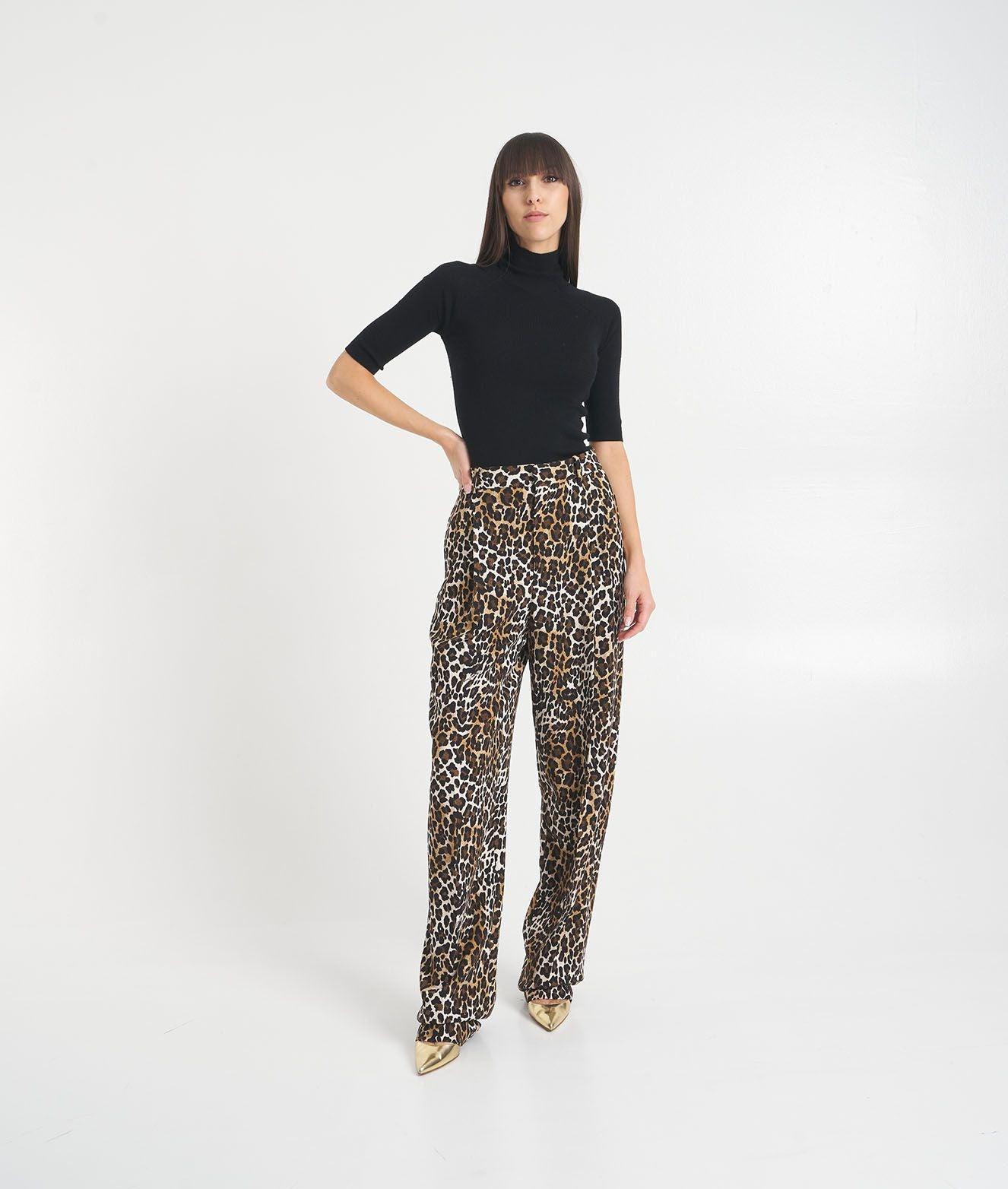 Pleated crepe pants with animal print Product Image