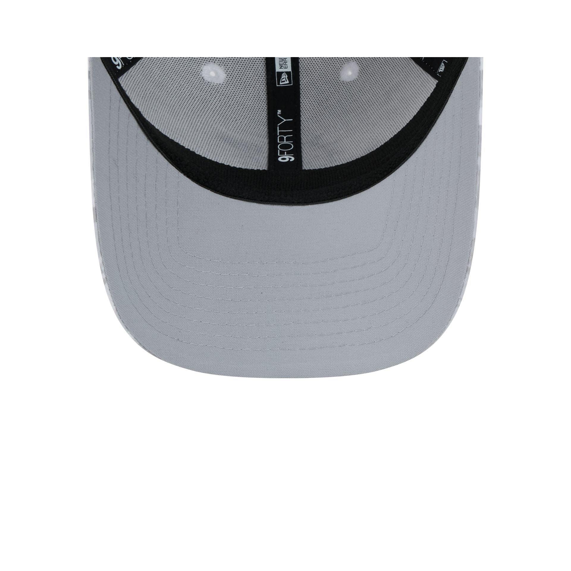 Miami Dolphins 2024 Salute to Service 9FORTY Stretch-Snap Hat Male Product Image