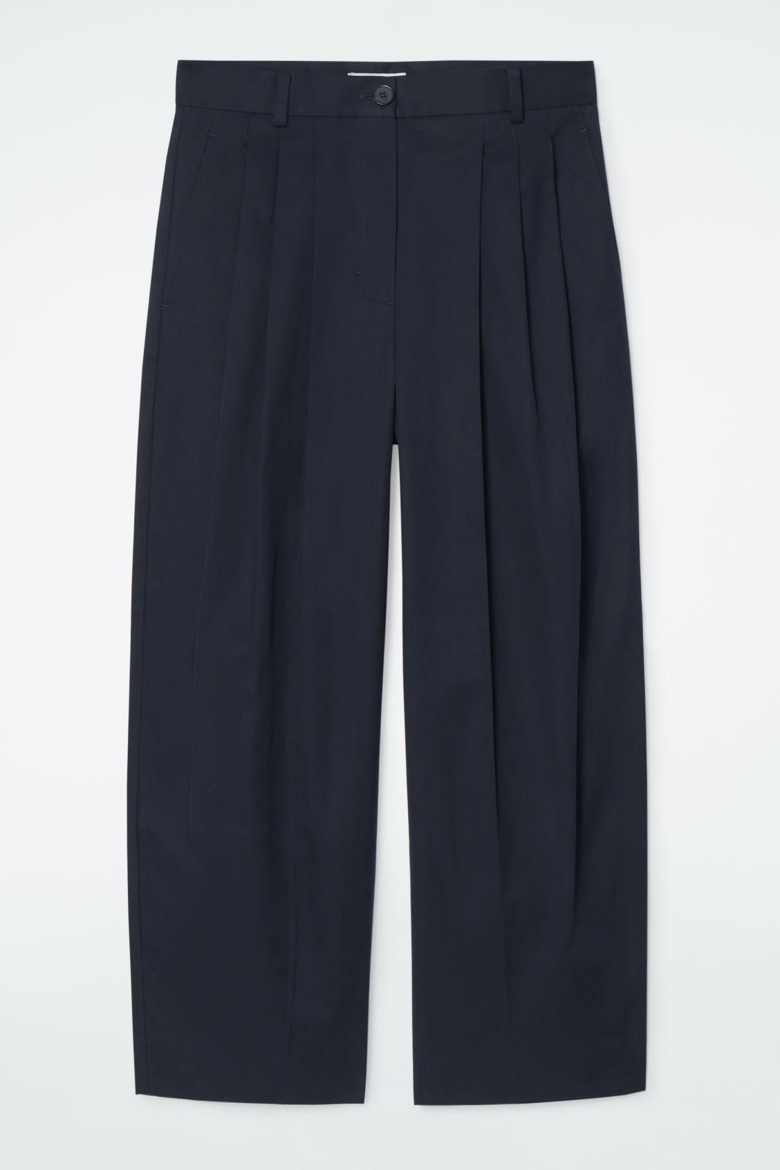 PLEATED BARREL-LEG COTTON PANTS Product Image