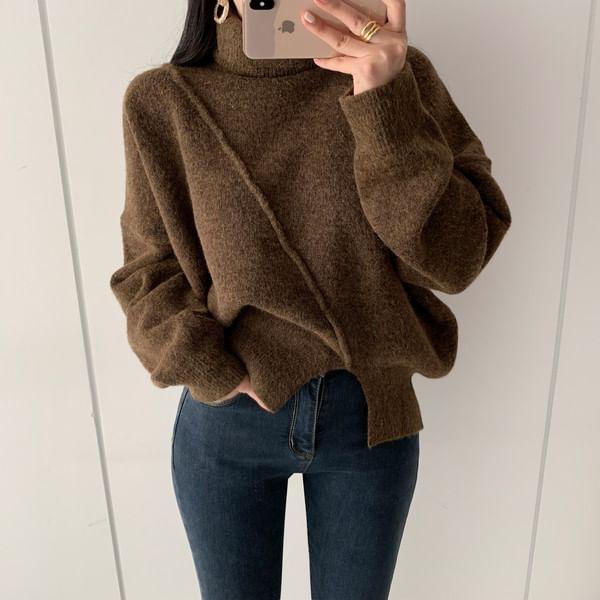 Turtleneck Plain Slit Sweater Product Image