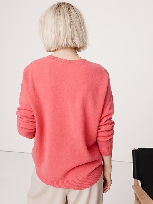 Caro Lightweight Cashmere V-Neck Sweater Product Image