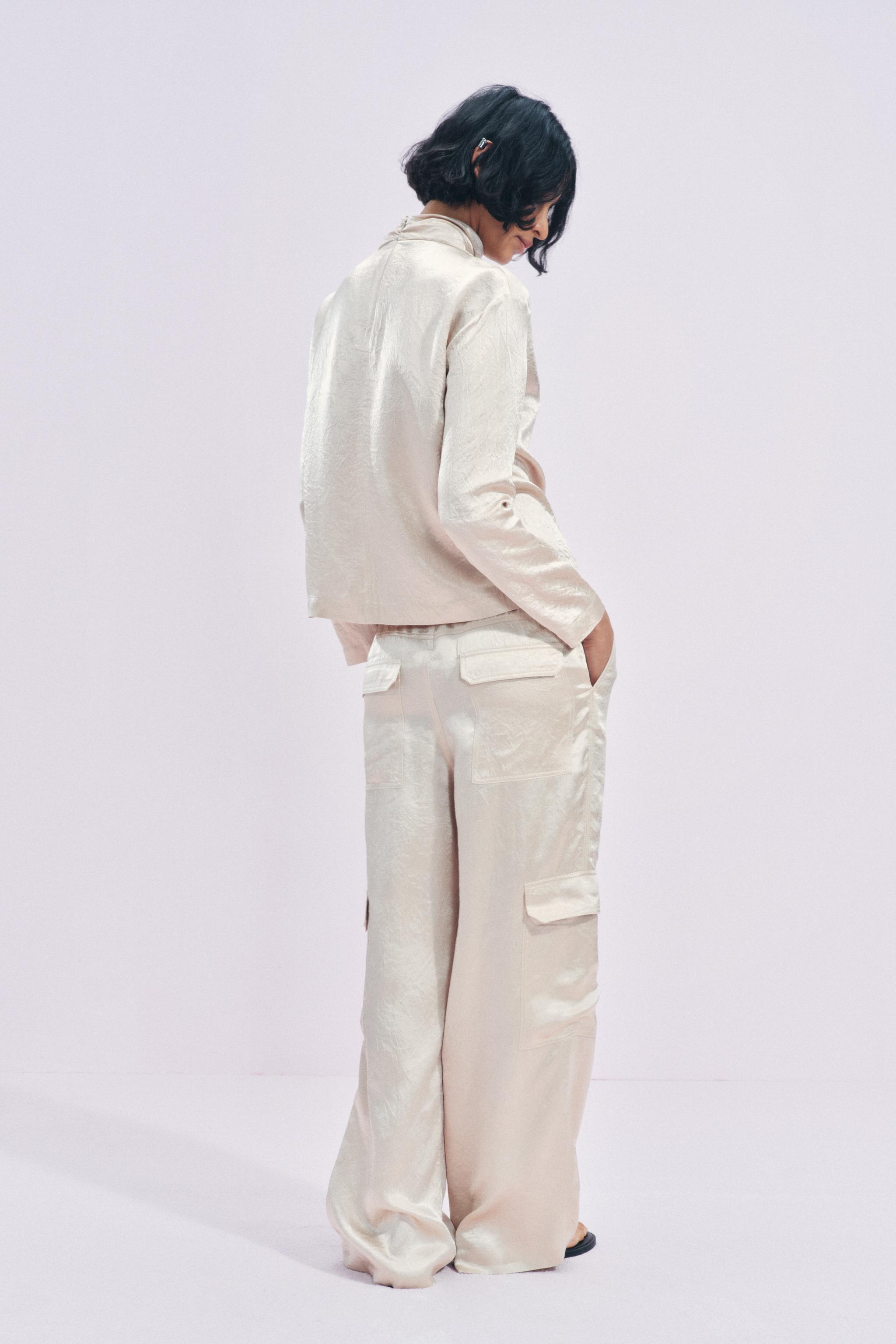 SATIN EFFECT CARGO PANTS ZW COLLECTION Product Image