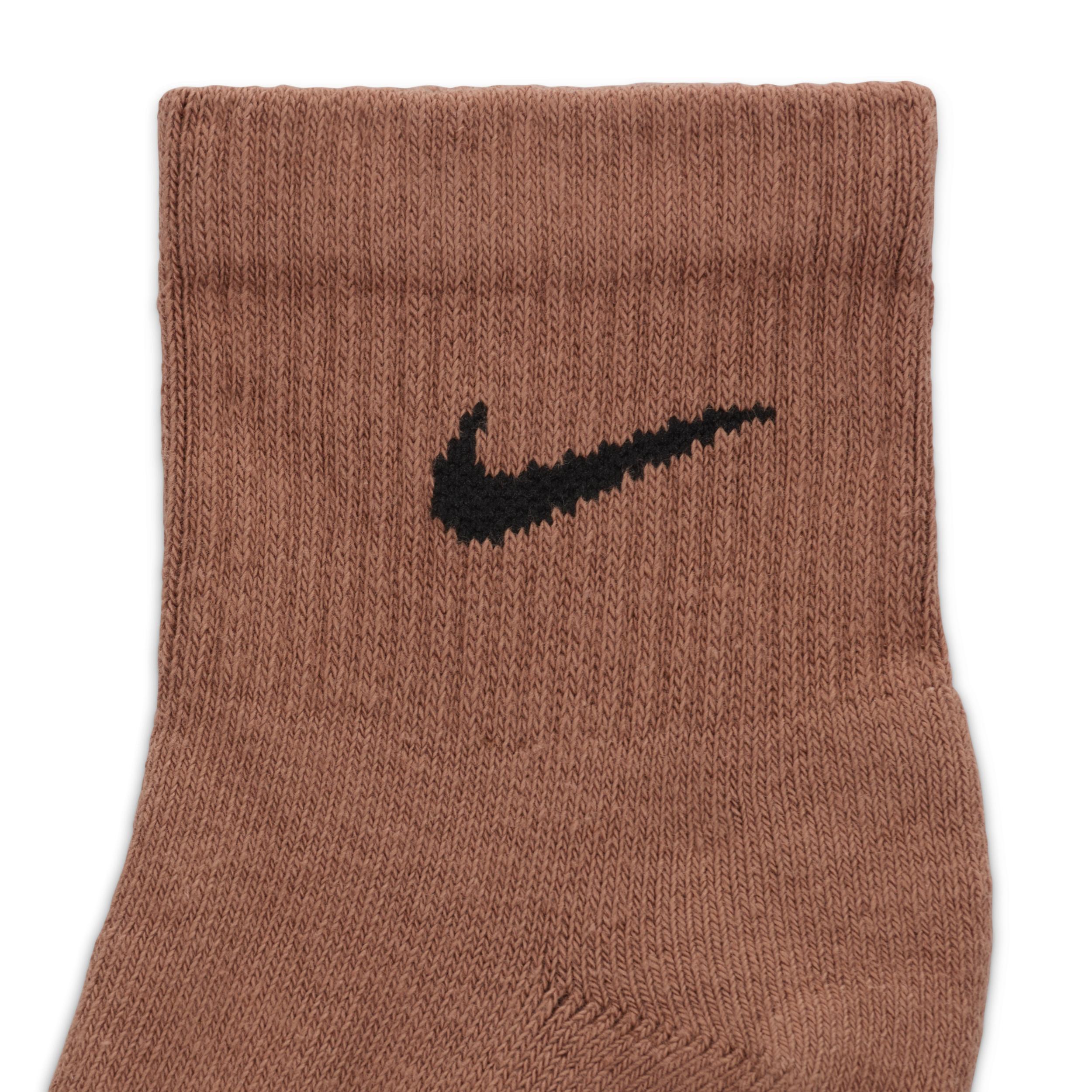 Nike Mens Everyday Plus Cushioned Training Ankle Socks (3 Pairs) Product Image