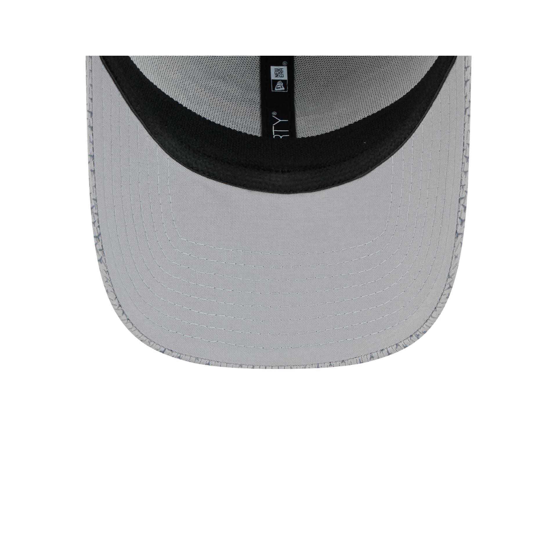 Buffalo Bills 2024 Sideline Gray 39THIRTY Stretch Fit Hat Male Product Image