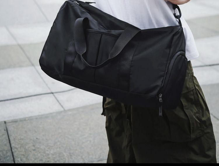 Plain Nylon Duffel Bag Product Image