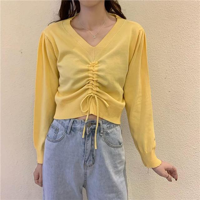 Long-Sleeve V-Neck Plain Crop Knit Top Product Image