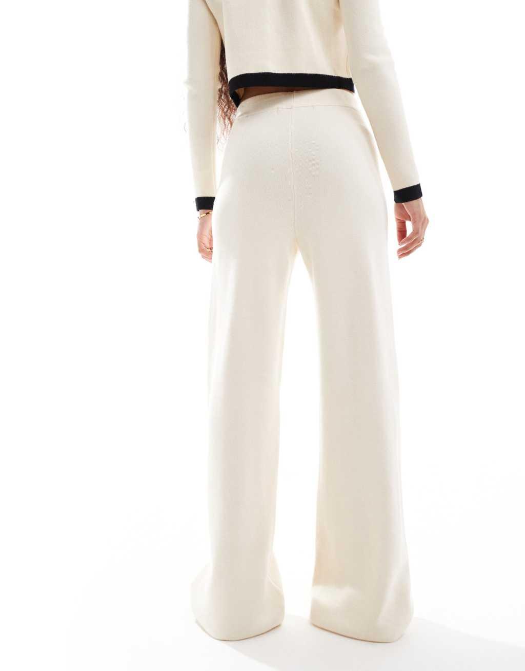 Vero Moda Petite knitted wide leg pants in cream - part of a set Product Image