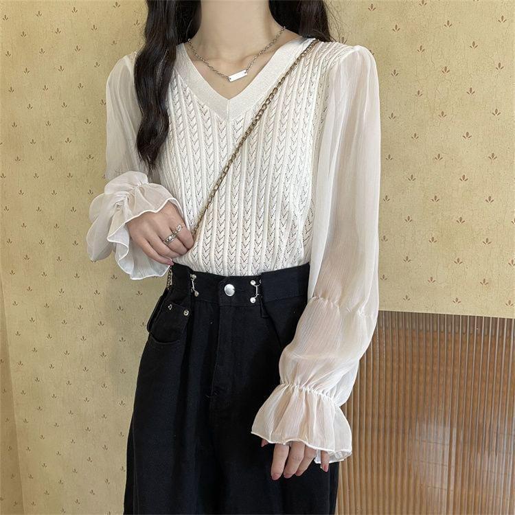 Long-Sleeve V-Neck Cable Knitted Panel Blouse Product Image