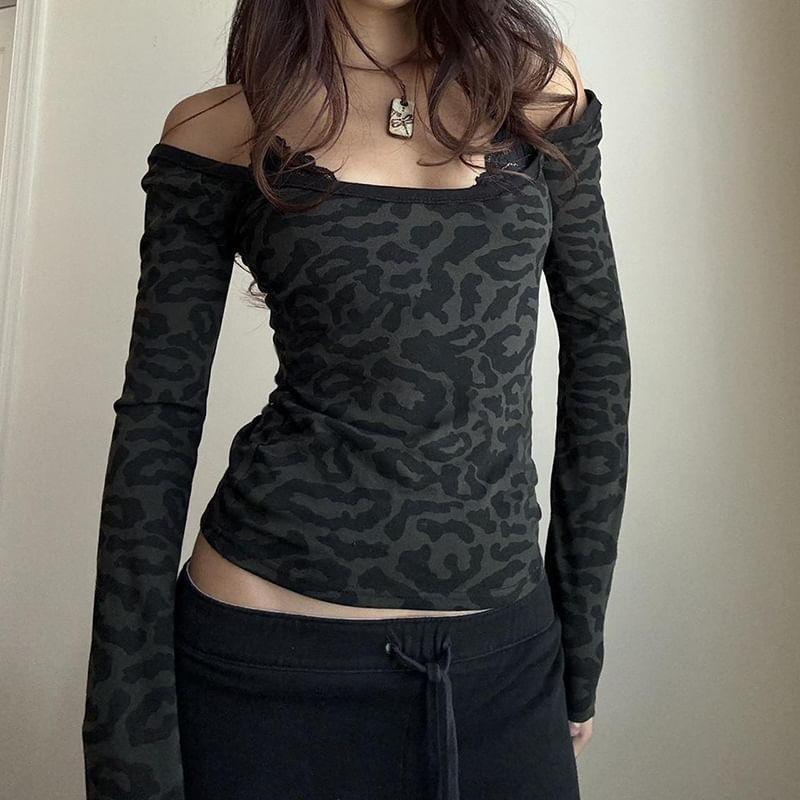 Long-Sleeve Cold Shoulder Leopard Mock Two Piece Tee Product Image