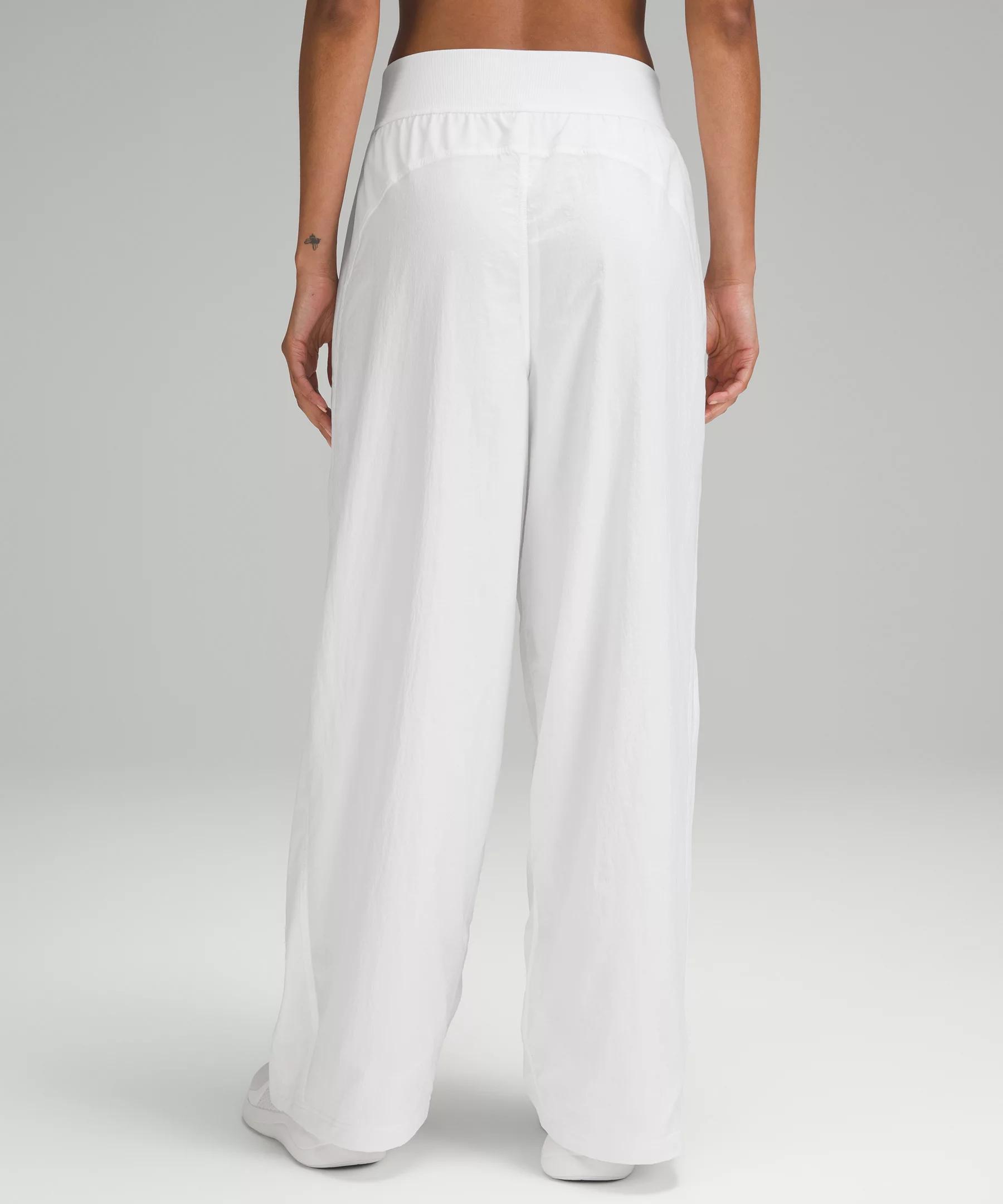 Lightweight Tennis Mid-Rise Track Pant *Full Length Product Image