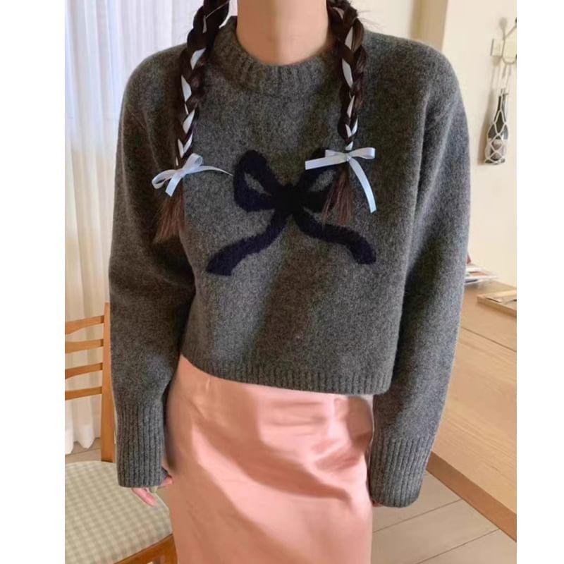 Long-Sleeve Round Neck Bow Print Sweater Product Image