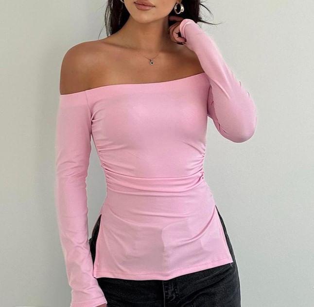 Long Sleeve Off-Shoulder Plain Slit Slim-Fit Crop Top Product Image