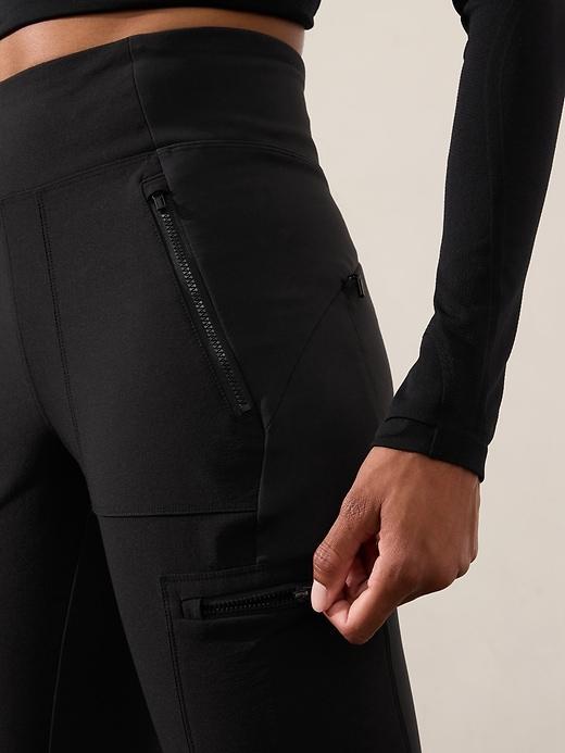 Headlands Hybrid High Rise Cargo Legging Product Image