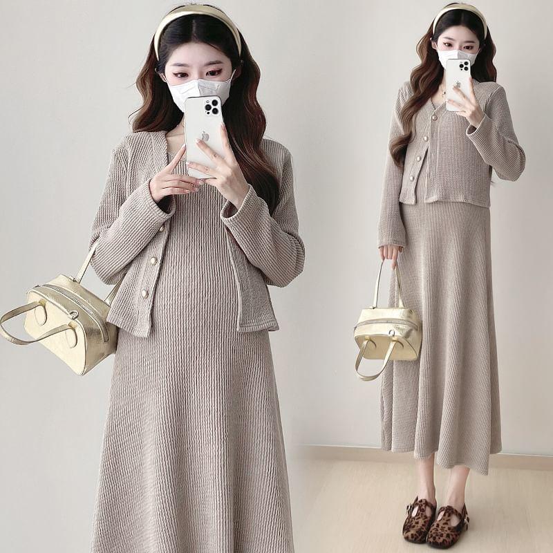 Maternity Set: Sleeveless Scoop Neck Plain Ribbed Knit A-Line Midi Dress + Plain Cardigan Product Image