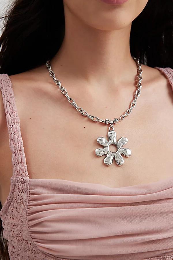 Faye Flower Chain Pendant Necklace Womens at Urban Outfitters Product Image